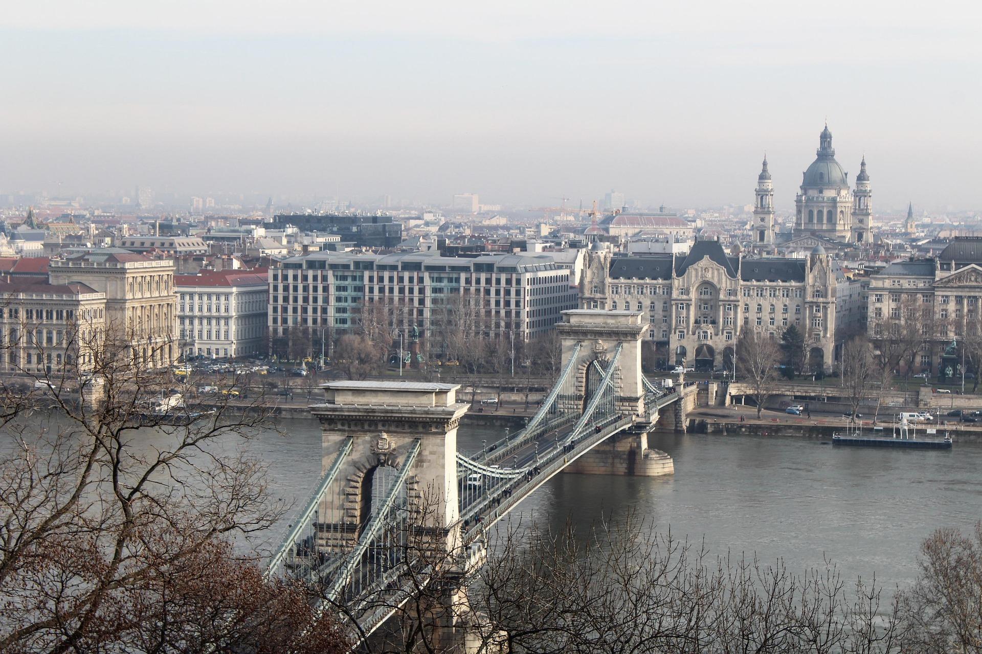 Chain Bridge
